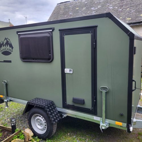 XO MiniCamp 150 vert olive coté porte fermée